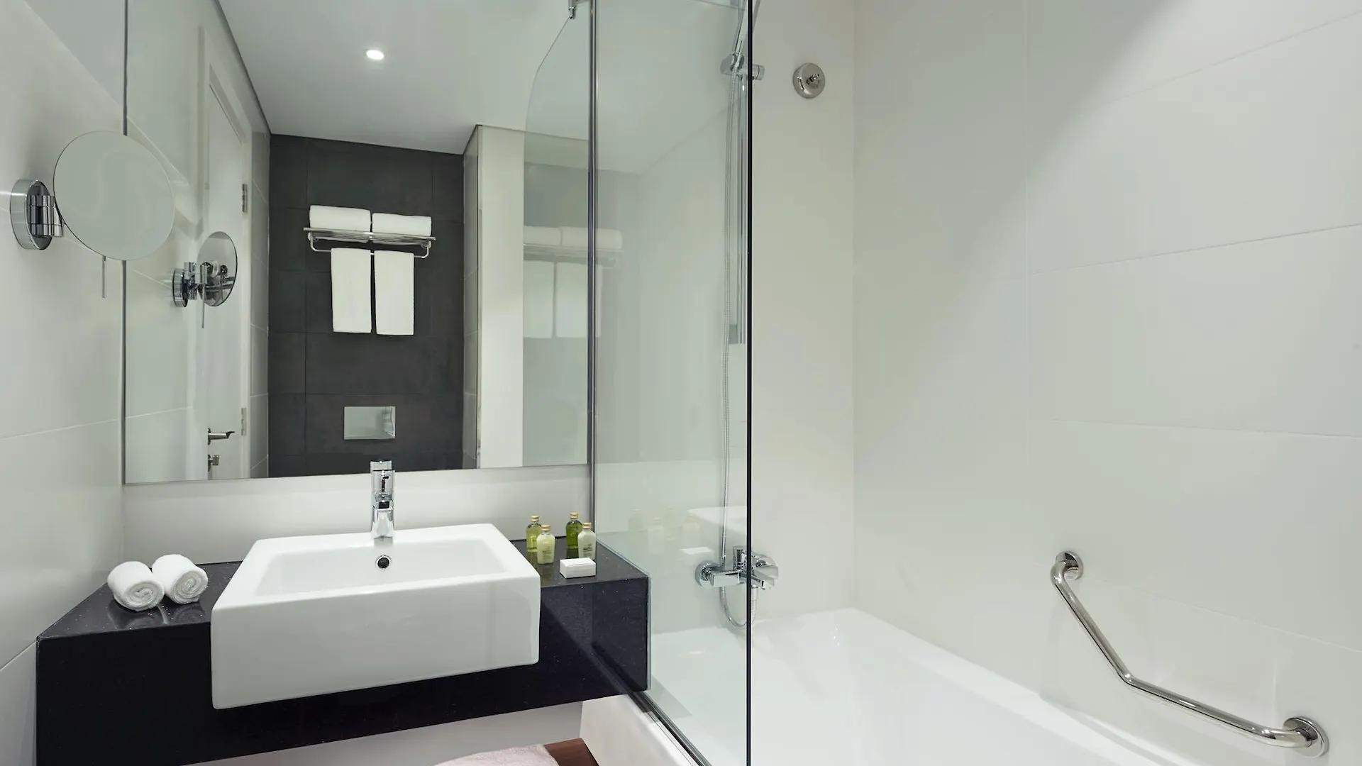 Tryp By Wyndham Dubai Hotel 4*,  Egyesült Arab Emírségek