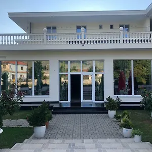 **** Ξενοδοχείο Taverna Zisi Αλβανία