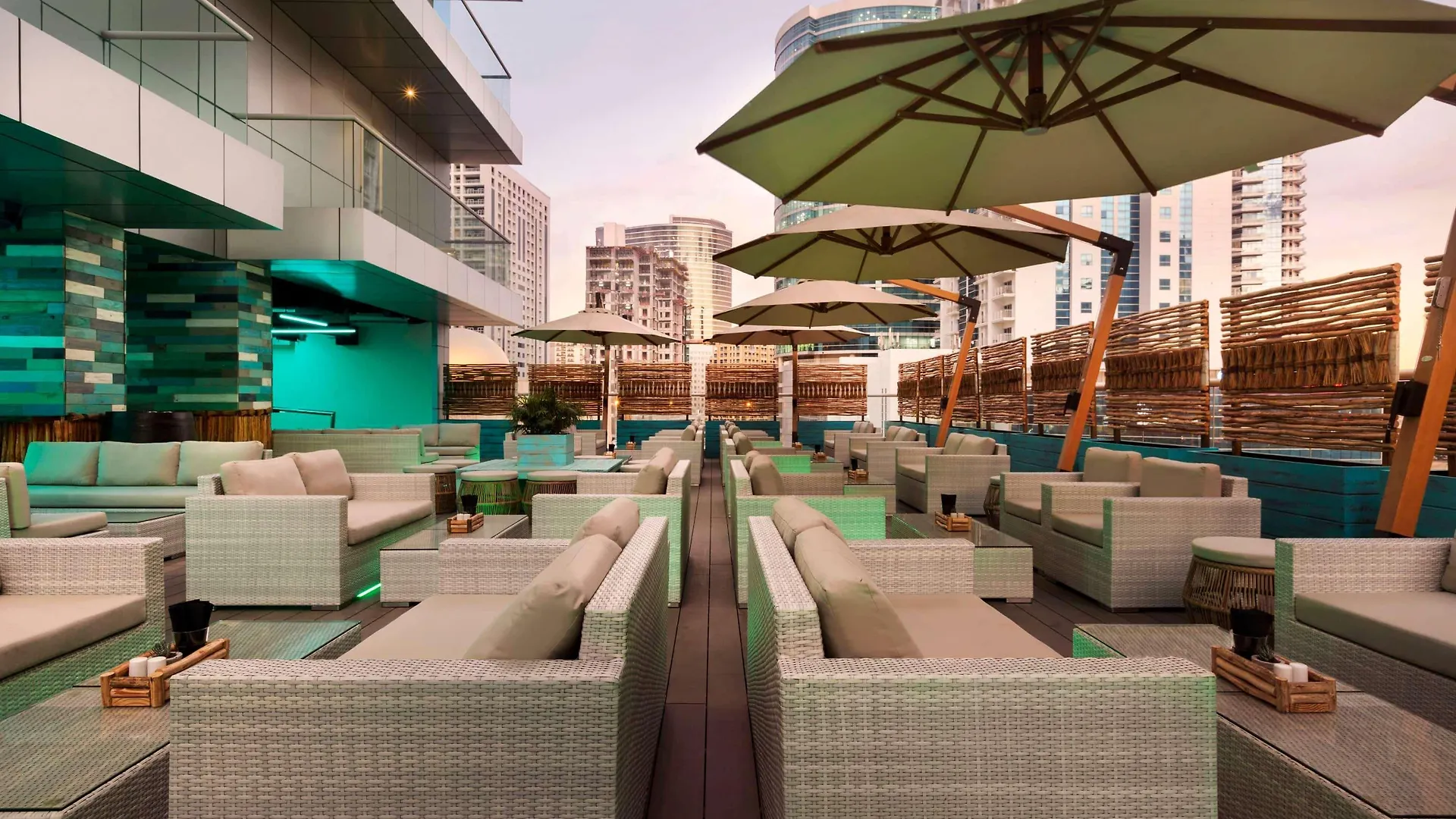 Tryp By Wyndham Dubai Hotel 4*,