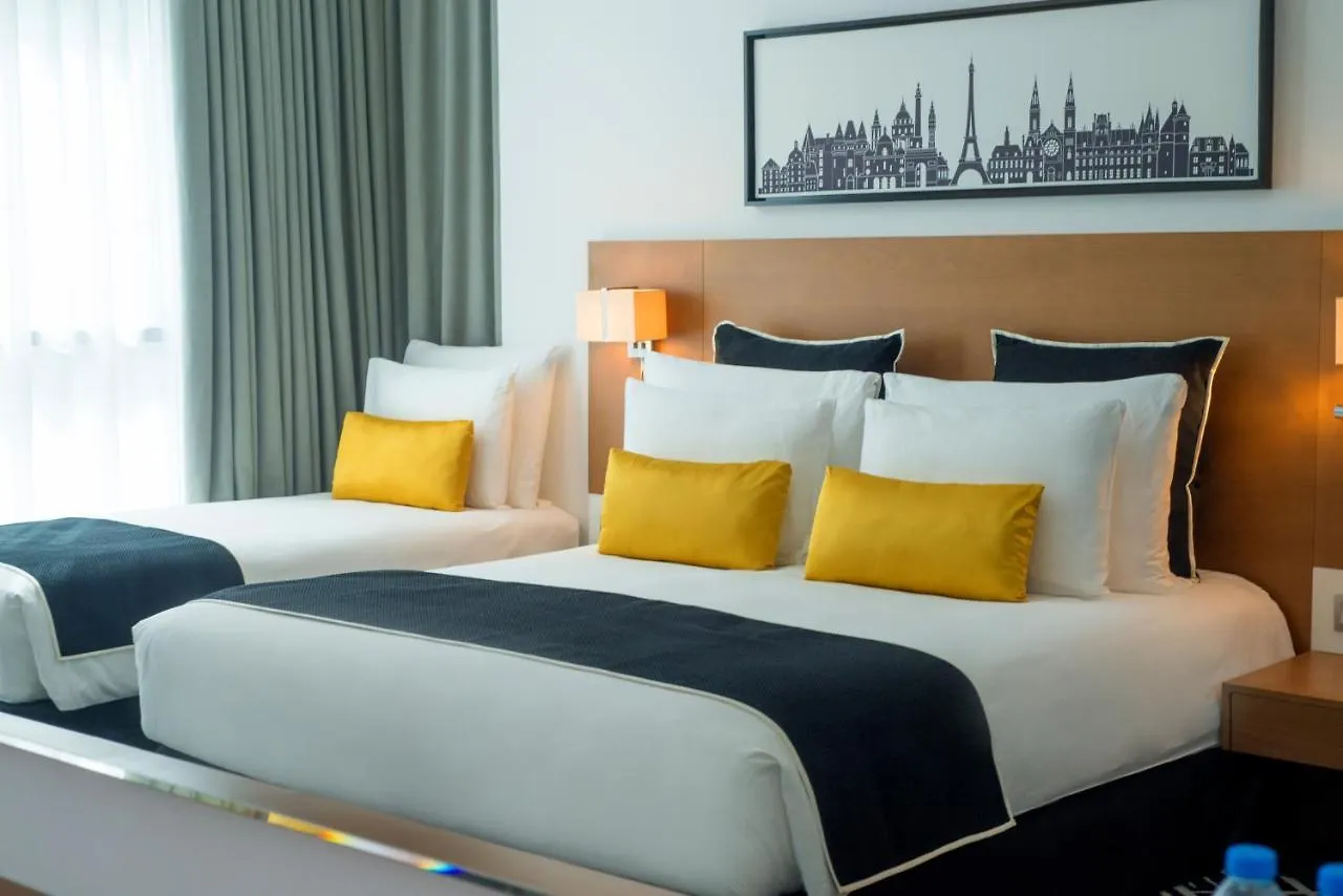 Tryp By Wyndham Dubai Hotel 4*,